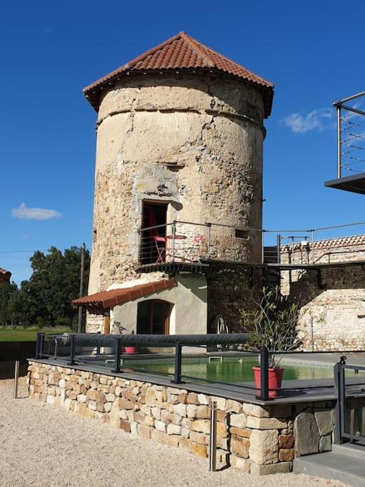 Tour De Charme Atypique Hotel Beauregard-l'Eveque Екстериор снимка